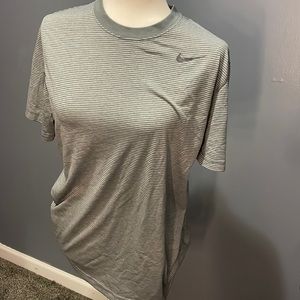 Men’s Nike tee